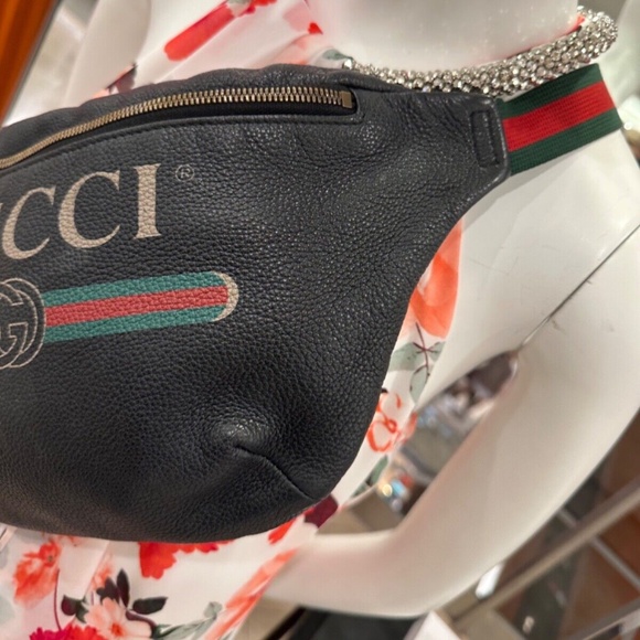 EXTREMELY RARE XXL Gucci Black Gucci Printed Bum Bag Crossbody Italian Calfskin. - Picture 5 of 16
